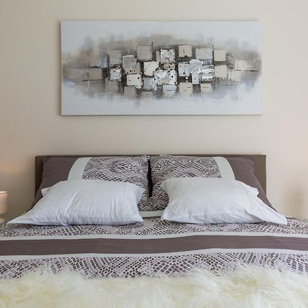 Central Boutique Apartments With Balconies, In Walking Distance To The Sea Задар Экстерьер фото