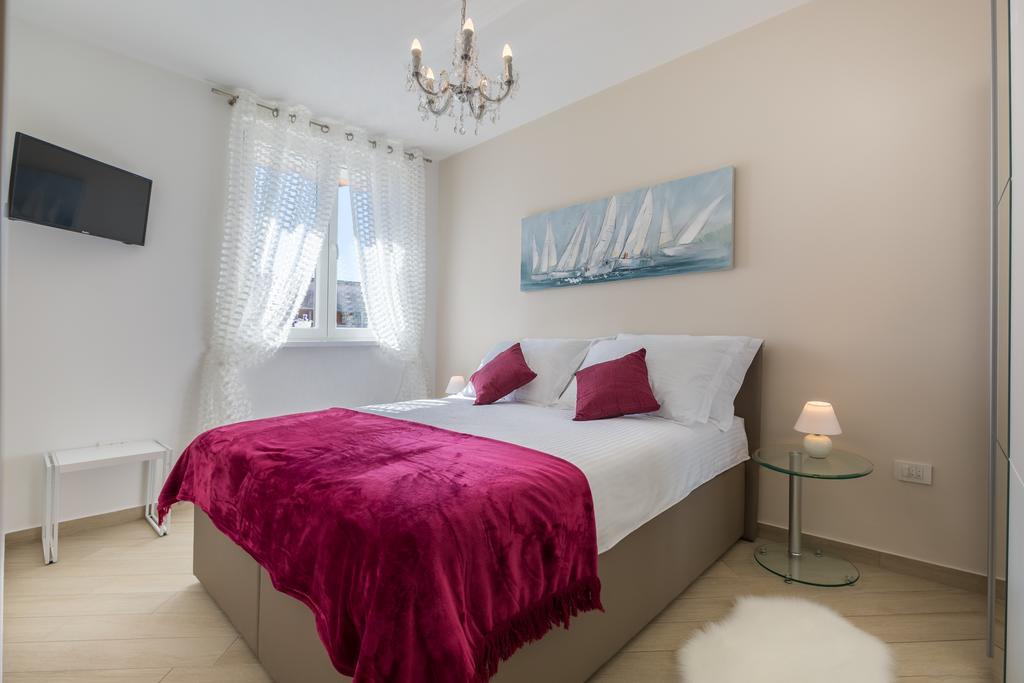 Central Boutique Apartments With Balconies, In Walking Distance To The Sea Задар Экстерьер фото