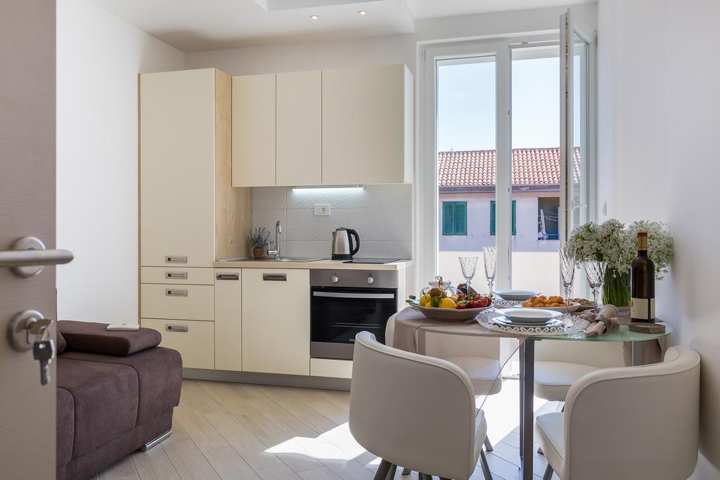 Central Boutique Apartments With Balconies, In Walking Distance To The Sea Задар Экстерьер фото