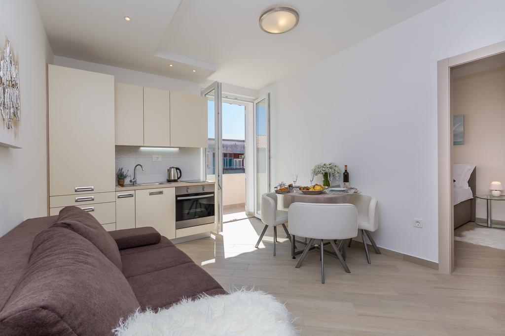 Central Boutique Apartments With Balconies, In Walking Distance To The Sea Задар Экстерьер фото